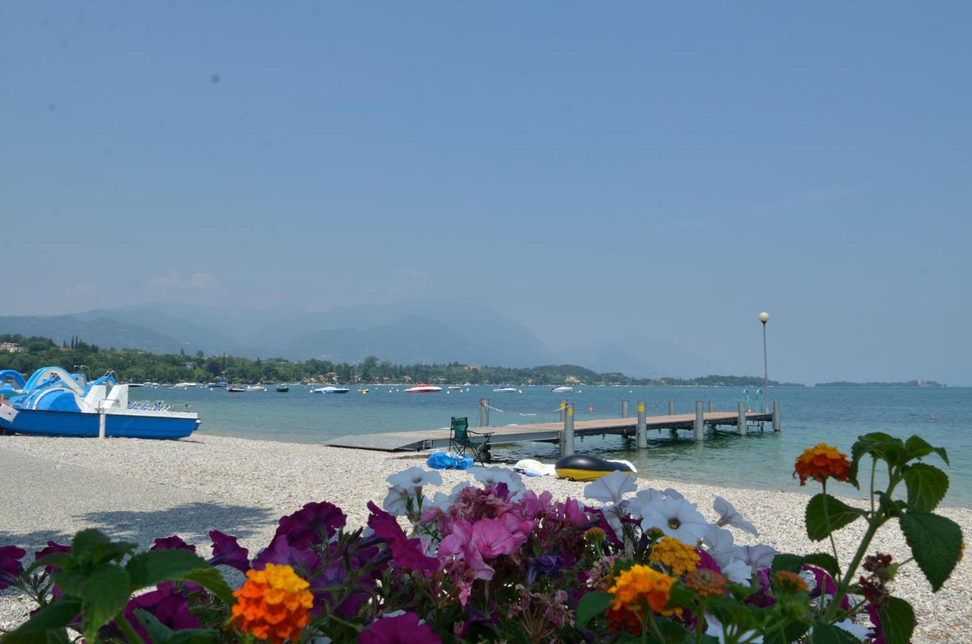 Bellerive Ristorante Albergo Manerba del Garda Esterno foto